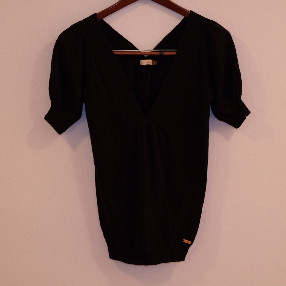 Aritzia Black Wilfred Sweater